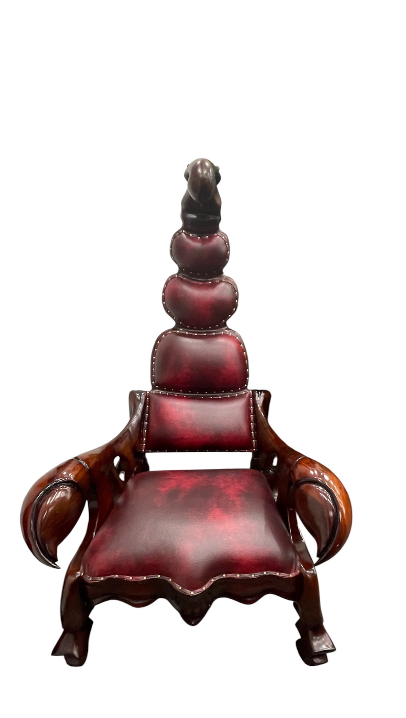 Trône sculptural scorpion indonésien — bois d’acacia massif et cuir