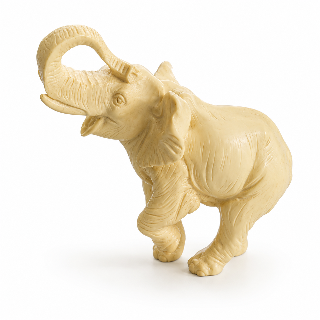 Éléphant sculpté en ivoire